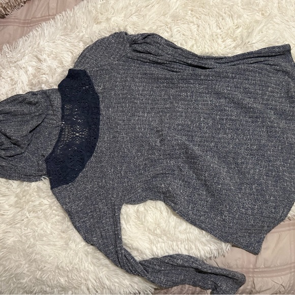 A cute Sweater\Longsleeve - Picture 1 of 3